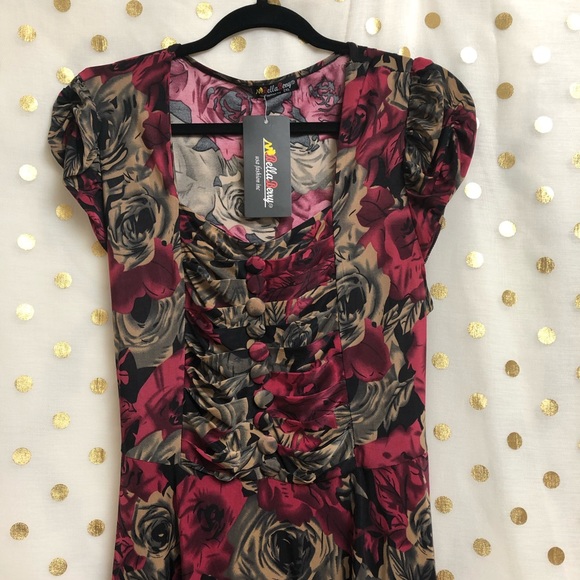 Bella Berry Dresses & Skirts - Bella Berry Floral Print Dress